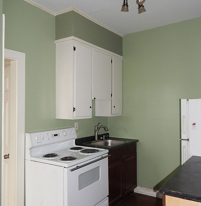 1st image of 78 Essex St APT 1