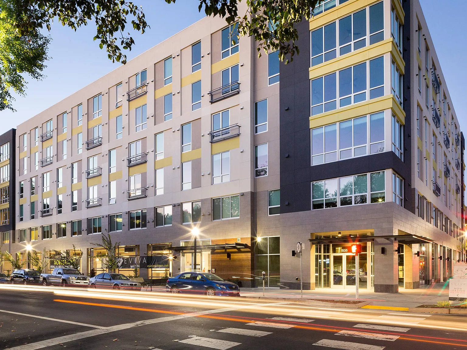 EVIVA Midtown Apartments — Photo 3