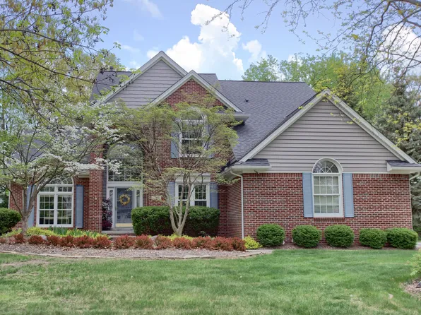 2709 W Bloomfield Oaks Dr, West Bloomfield, MI 48324