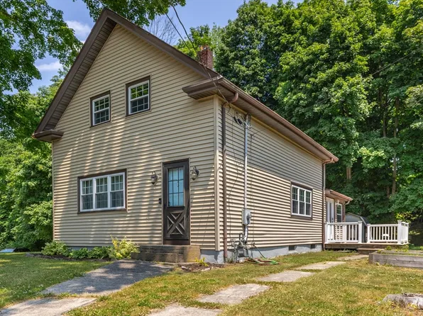 77 Stoddard Ave, Dighton, MA 02715