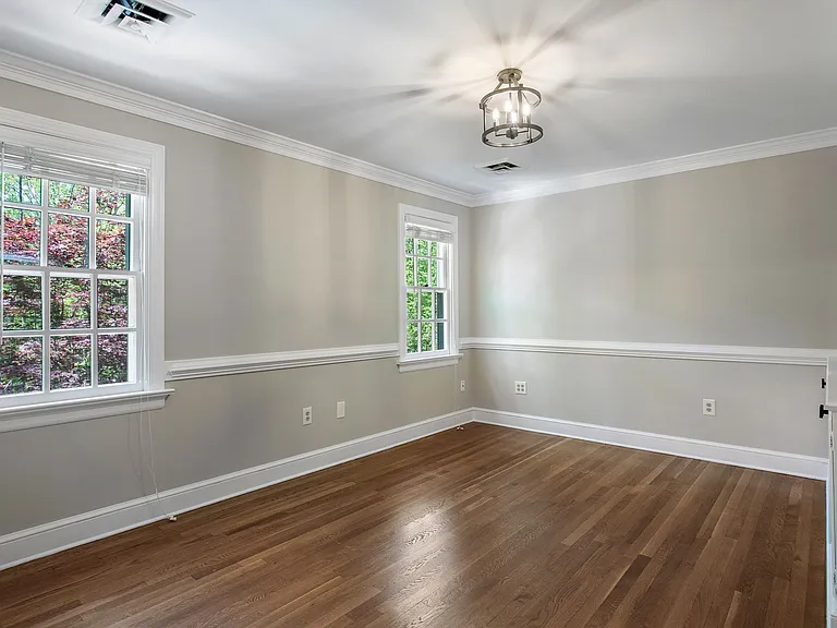 9900 Kingsbridge Rd — Photo 3