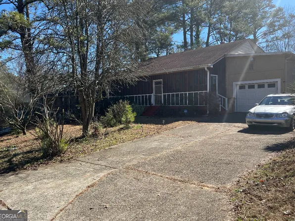 955 Bimini Ln, Forest Park, GA 30297