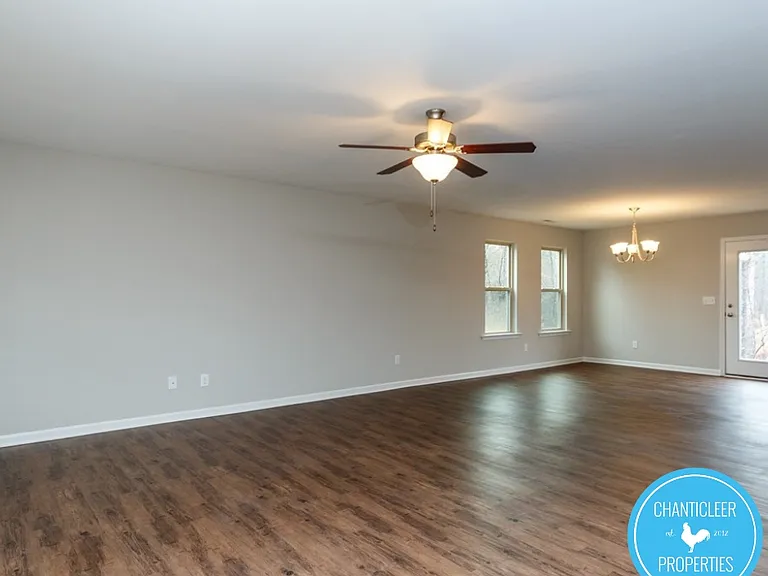 1423 Tamarino Dr — Photo 8