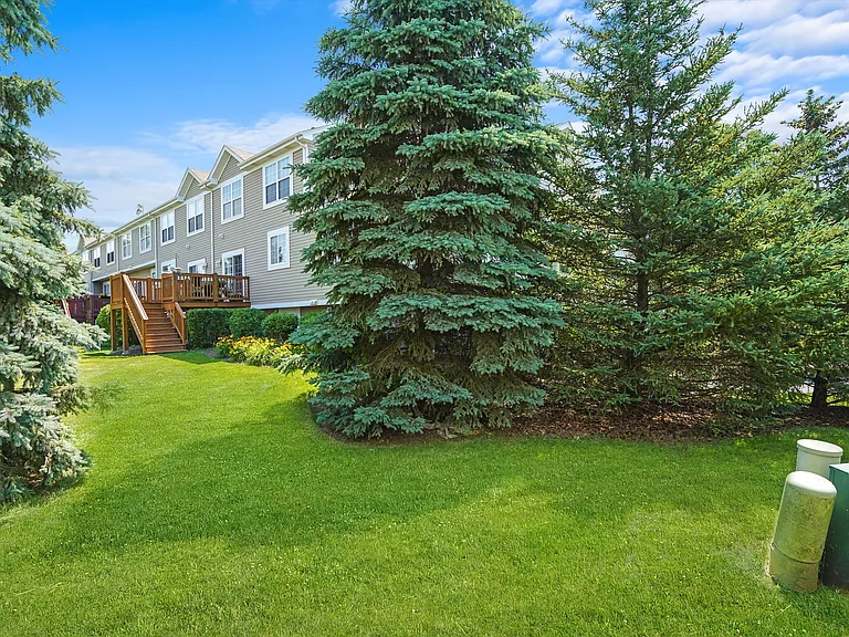 2304 Hudson Cir — Photo 30