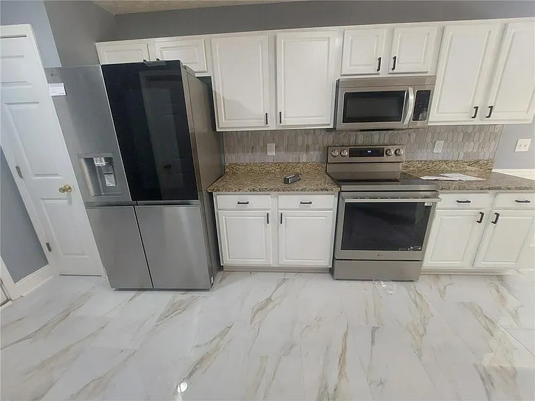 4215 Hamilton Walk Dr — Photo 11