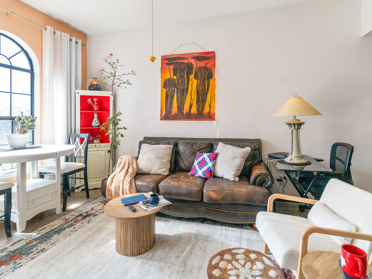 3 bed, 1250 sqft, $2,500 — Photo 3
