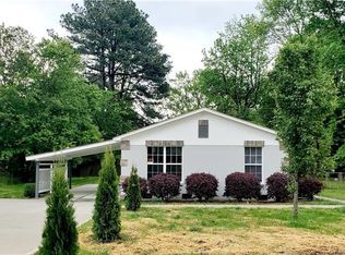 748 Edgerton Dr, Charlotte, NC