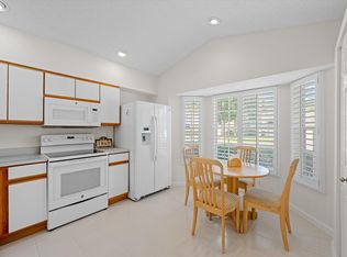 1069 Aviary Rd, Wellington, FL 33414