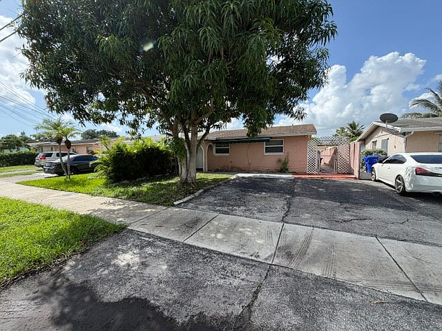 1st image of 6432 SW 18th Ct #A