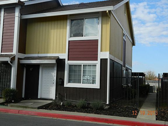 2nd image of 4074 Weymouth Ln