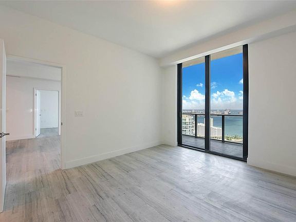 4th image of 1010 Brickell Ave #4903