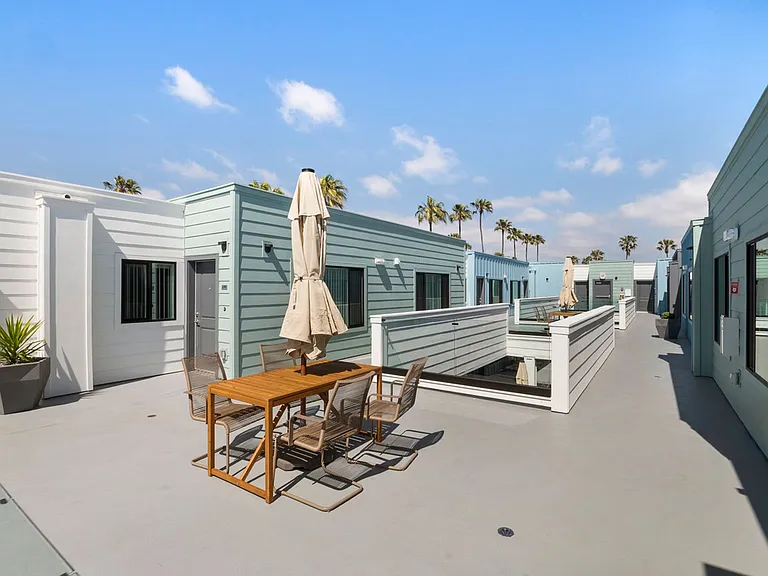 Villas by the Sea - Pacific Beach's Newest Community! — Photo 13