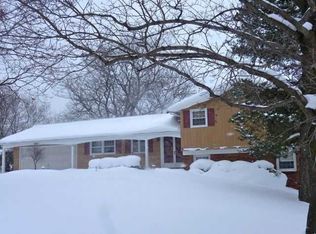 107 Nettlecreek Rd, Fairport, NY 14450