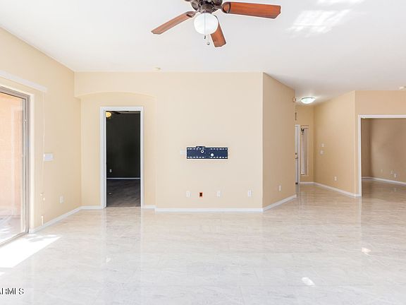 5th image of 714 N Tangerine Dr