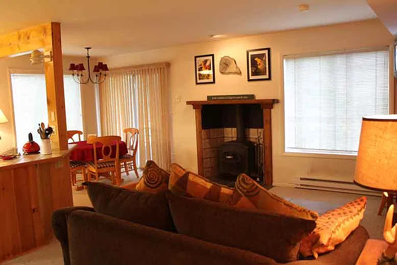 2 bed, 948 sqft, $6,500 — Photo 2