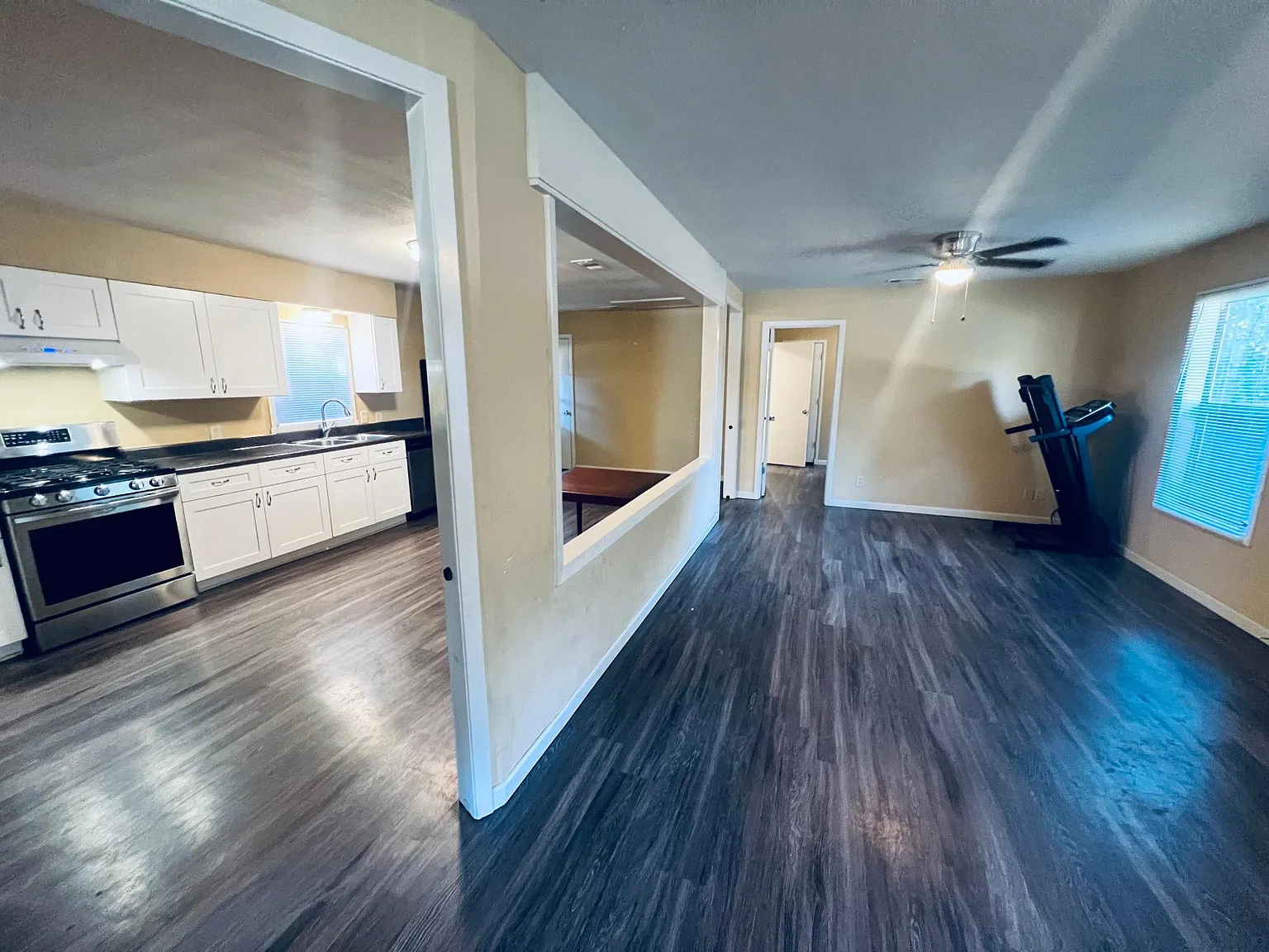 506 Denison St — Photo 3