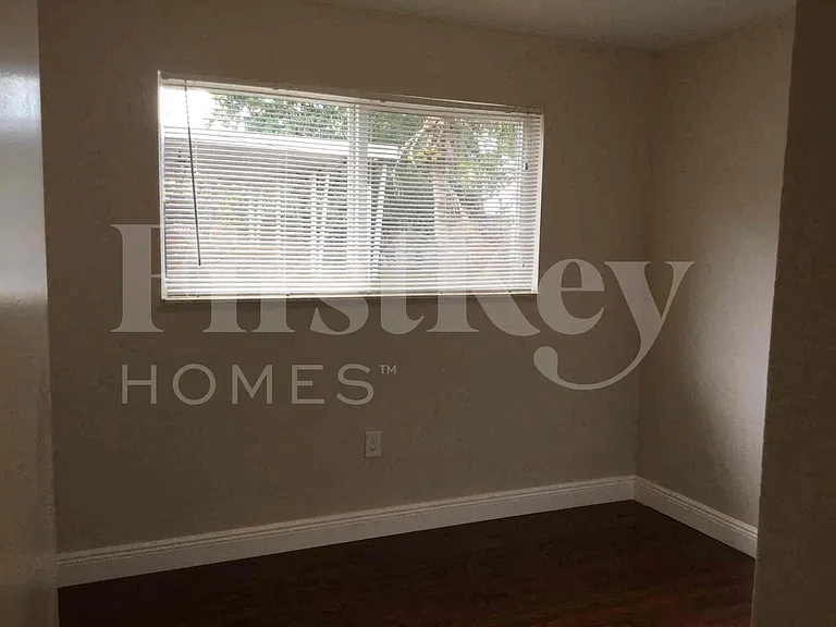1785 SW 43rd Ave — Photo 18