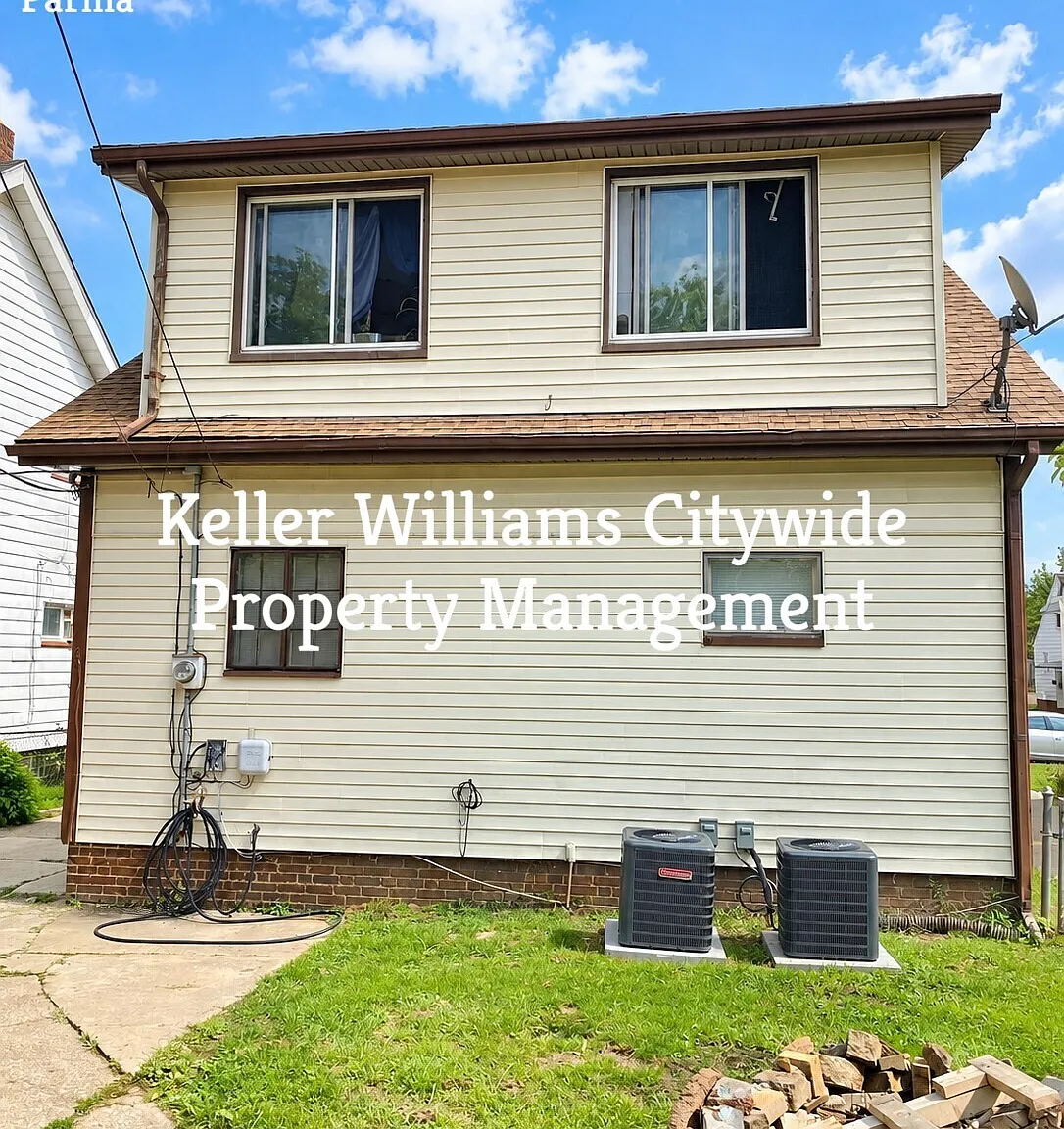 2 bedroom 1 bath down Duplex in Parma with AC and garage parking! — Photo 3