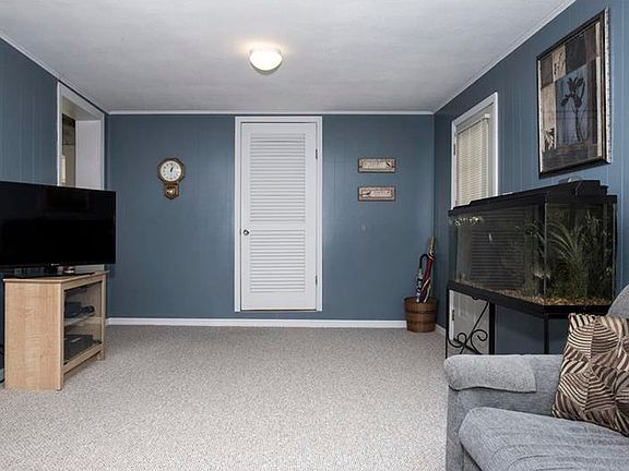 4th image of 2040 Pleasant Acre Dr