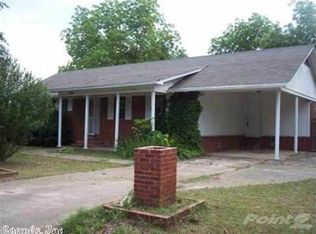 709 Magnolia St, Beebe, AR 72012
