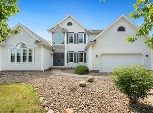 3790 Falcon Chase St NW, Uniontown, OH 44685