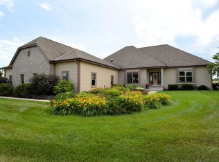 W315S3143 Harvest View Dr, Waukesha, WI 53189