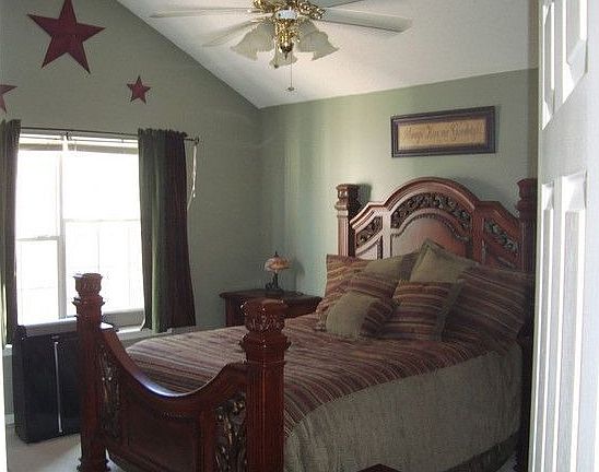 4th image of 820 Miller Creek Ln