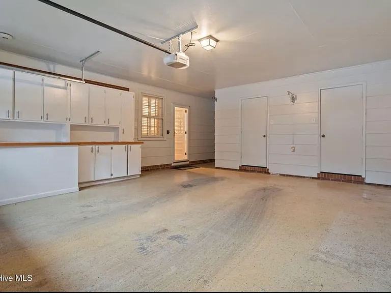 503 Scotland Ave — Photo 31
