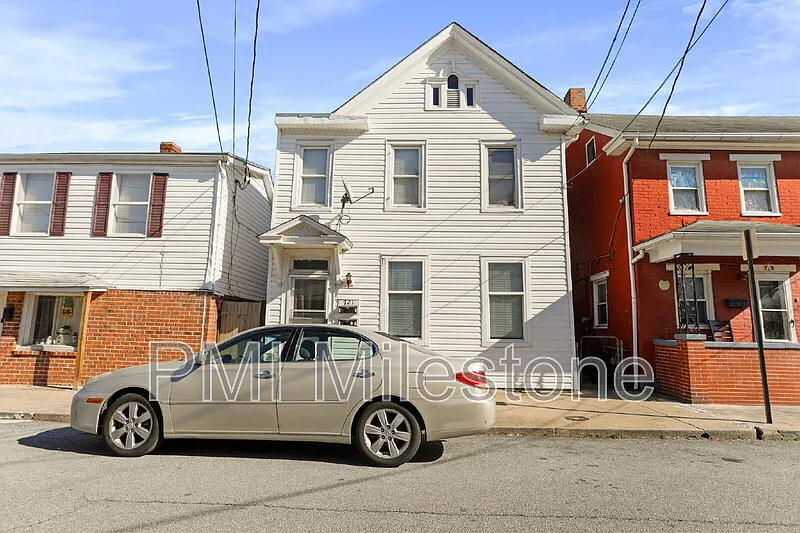 2 bed, 1.0 bath, 1412 sqft, $1,080 — Photo 4
