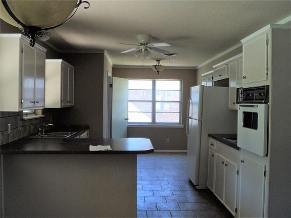 5th image of 1602 Marsalis Dr