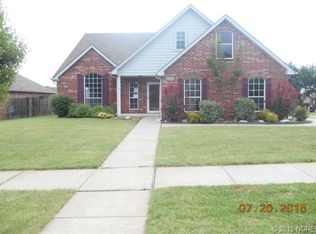 6404 E Galveston St, Broken Arrow, OK 74014