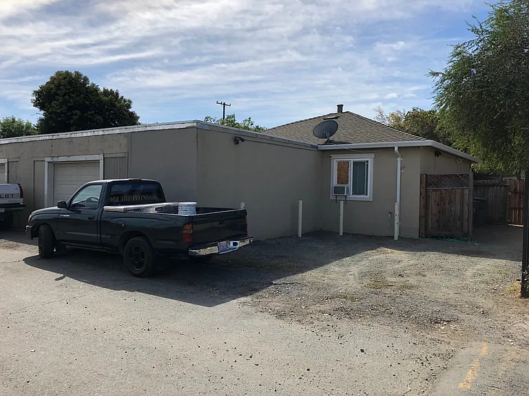 Alturas Ave — Photo 2