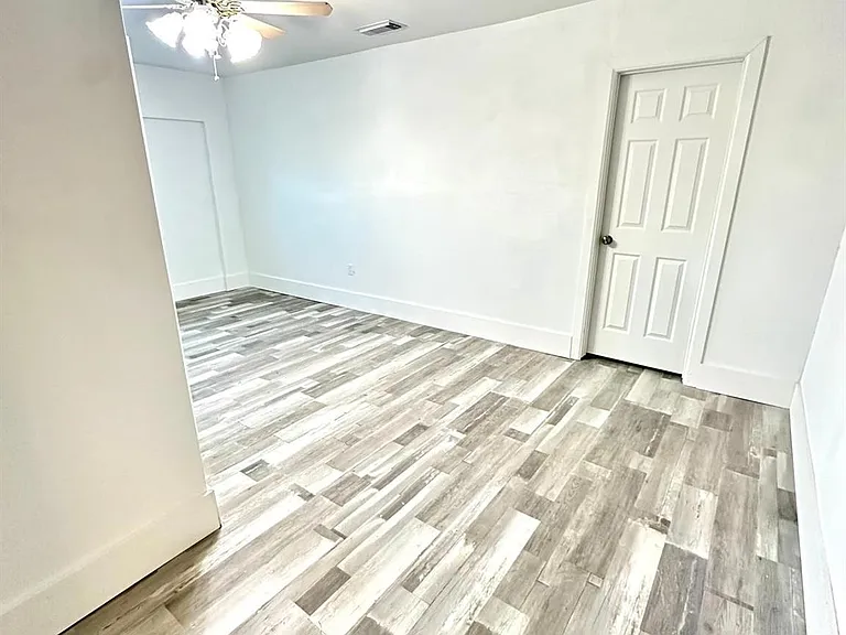 600 W Mimosa St — Photo 7