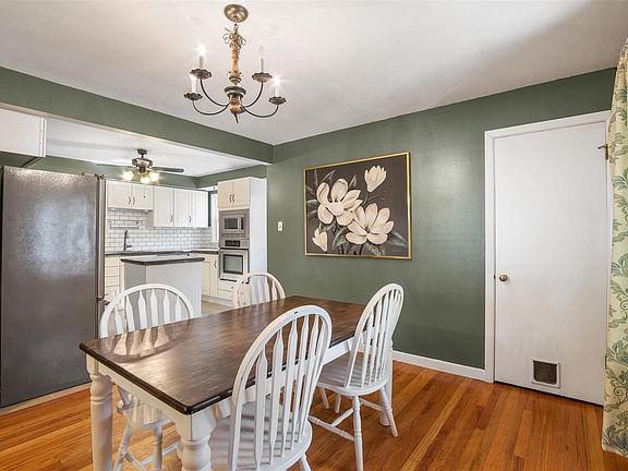 4th image of 860 Saint Patrice Ln