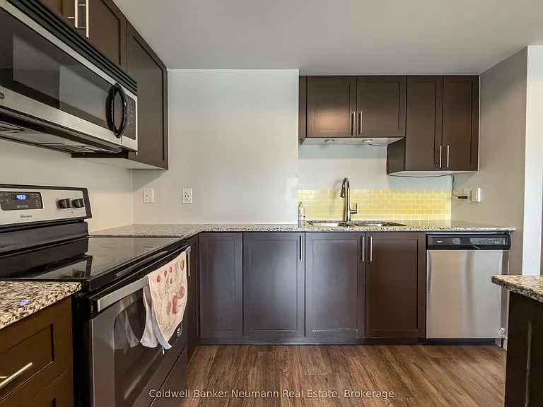 25 Kay Cres #212 — Photo 5
