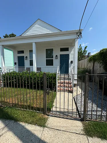 1215 Leonidas St Photo 1