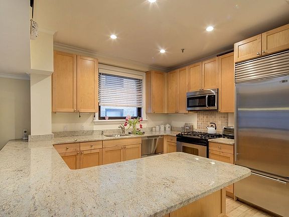 2nd image of 203 W 90th St APT 7A