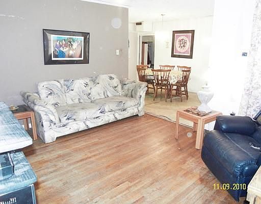2nd image of 1010 Lillian St