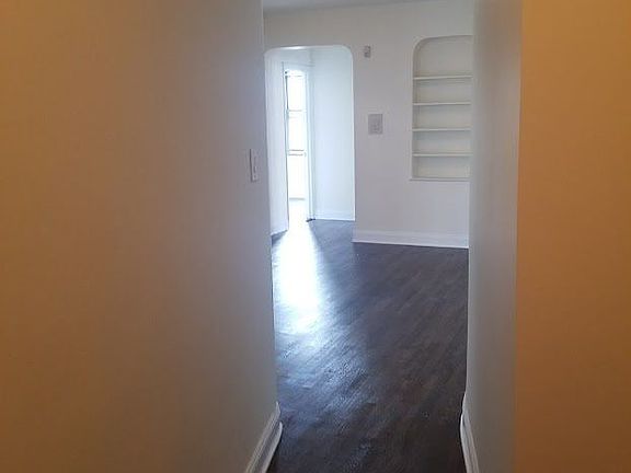 2nd image of 3715 Kings Hwy APT 6K