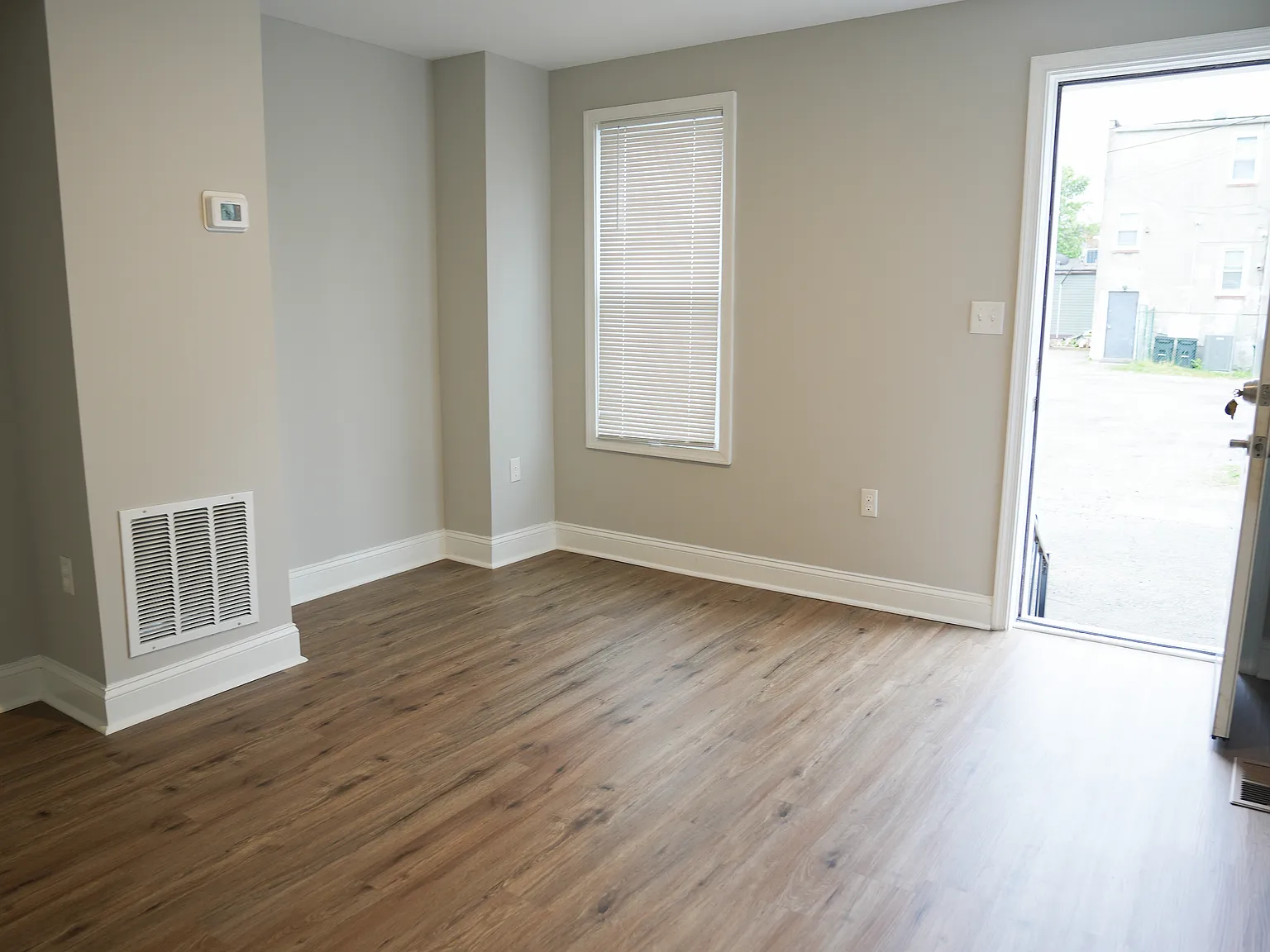2 bed, 1.5 bath, $1,700 — Photo 4