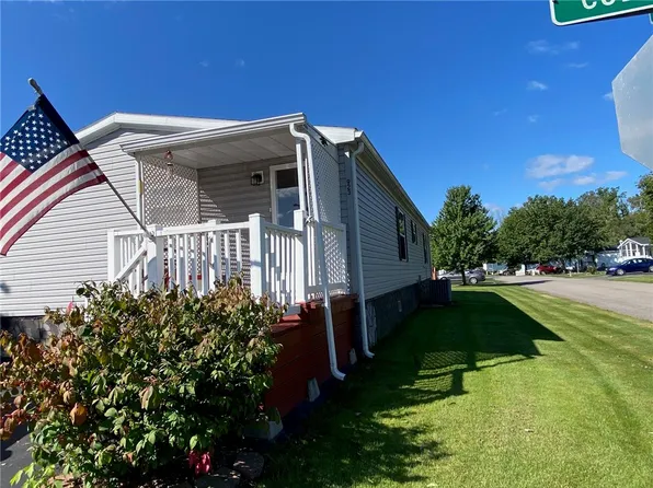 923 Cobblestone Ct, Holley, NY 14470