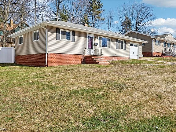 3rd image of 3440 Winthrop Dr