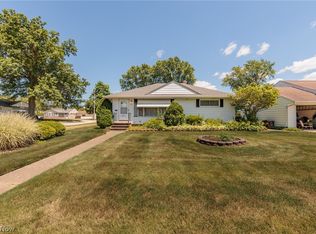 7491 Pleasant Hill Dr, Parma, OH