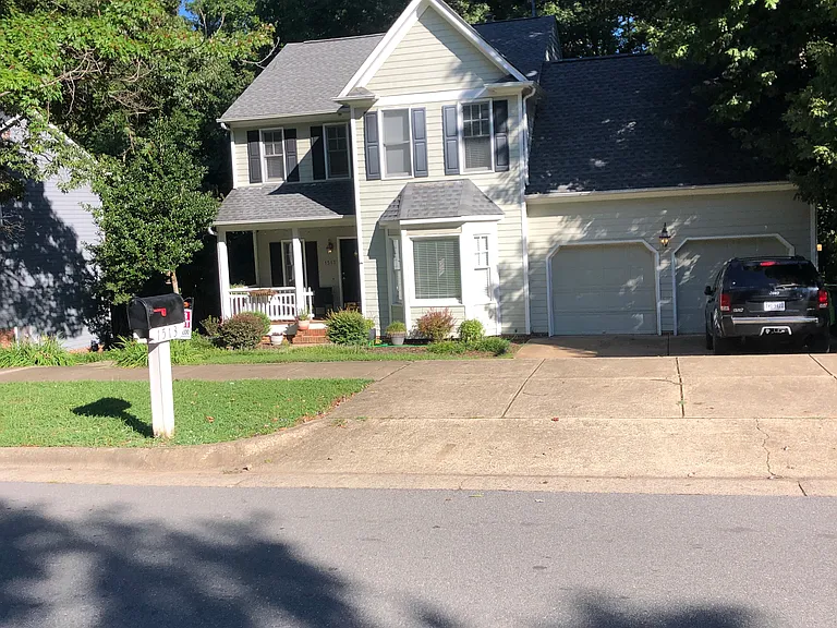 1513 Oakboro Dr — Photo 1