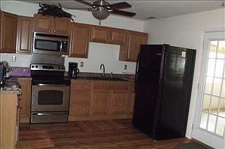 4th image of 202 Dale Dr