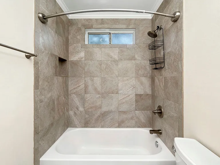 305 Parkwood Pl — Photo 27