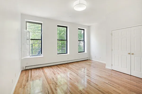 Rented by Nest Seekers International | media 14