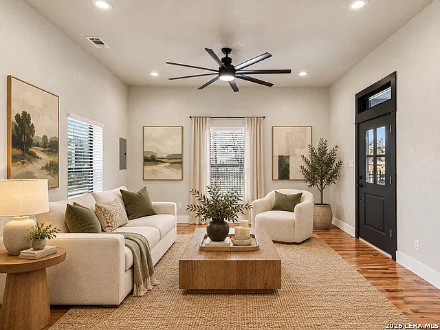 3 bed, 2.0 bath, 1496 sqft, $1,900 — Photo 3