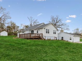 3503 Todd Hills Rd, Cedar Rapids, IA 52411