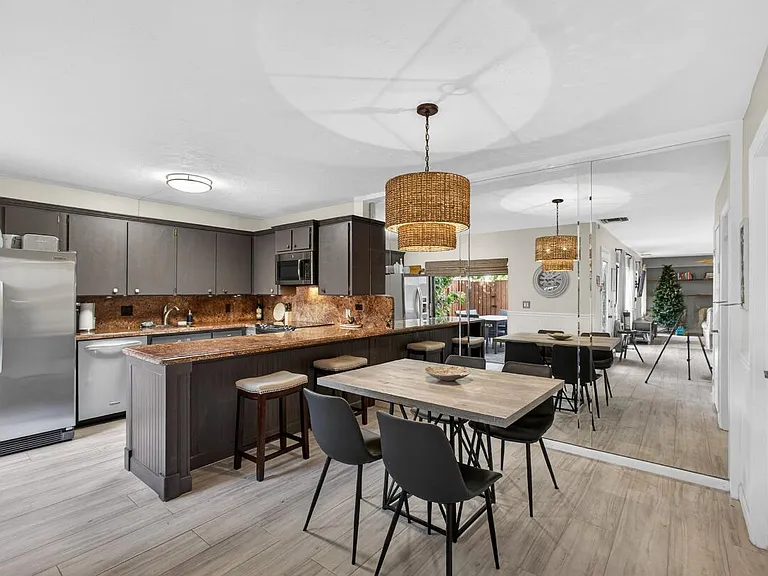 1700 Embassy Dr #101 — Photo 6
